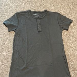 American Eagle shirt size xs